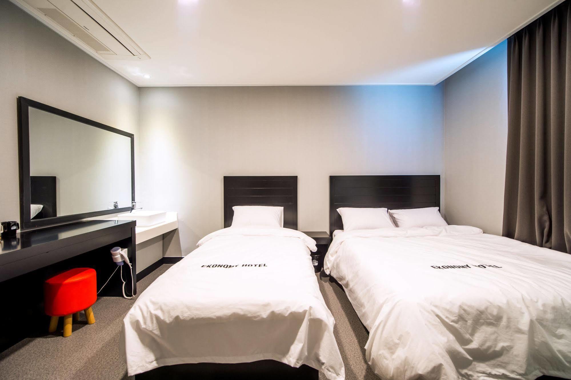 อีโคโนมี โฮเต็ล ซอกโช Hotel ซกโช ภายนอก รูปภาพ