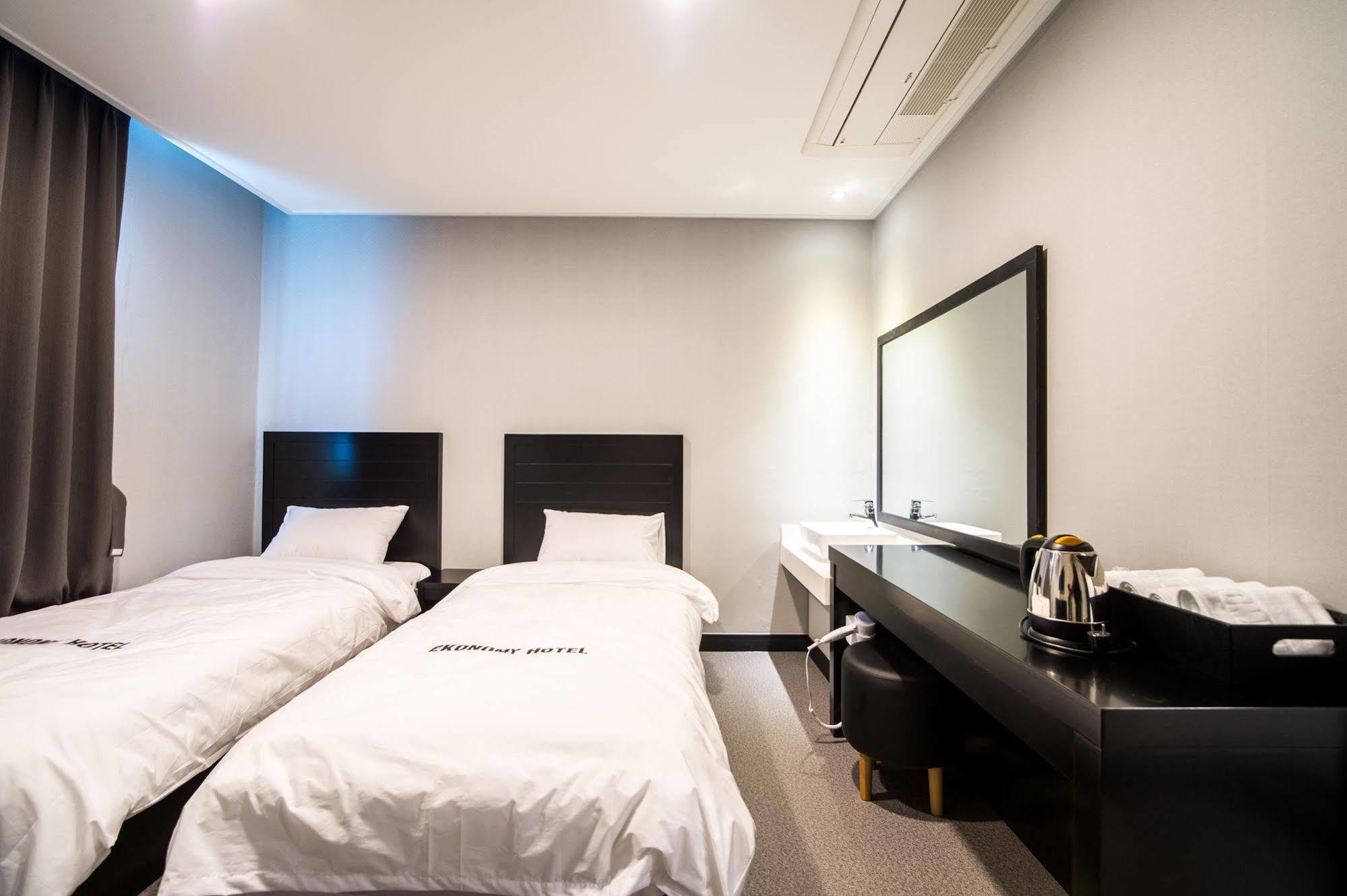 อีโคโนมี โฮเต็ล ซอกโช Hotel ซกโช ภายนอก รูปภาพ