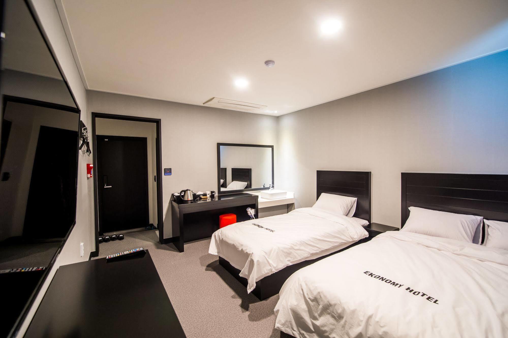 อีโคโนมี โฮเต็ล ซอกโช Hotel ซกโช ภายนอก รูปภาพ