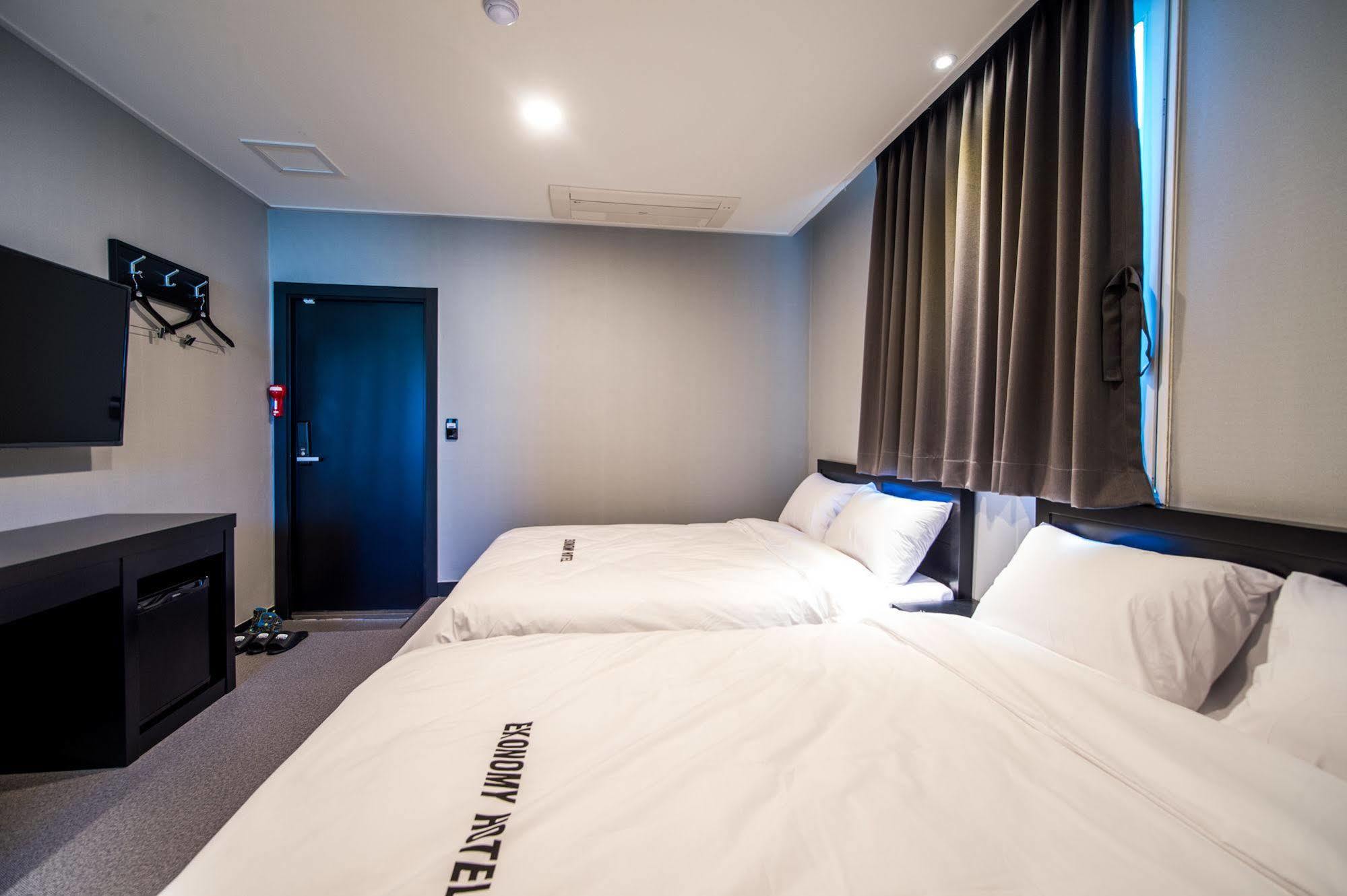 อีโคโนมี โฮเต็ล ซอกโช Hotel ซกโช ภายนอก รูปภาพ