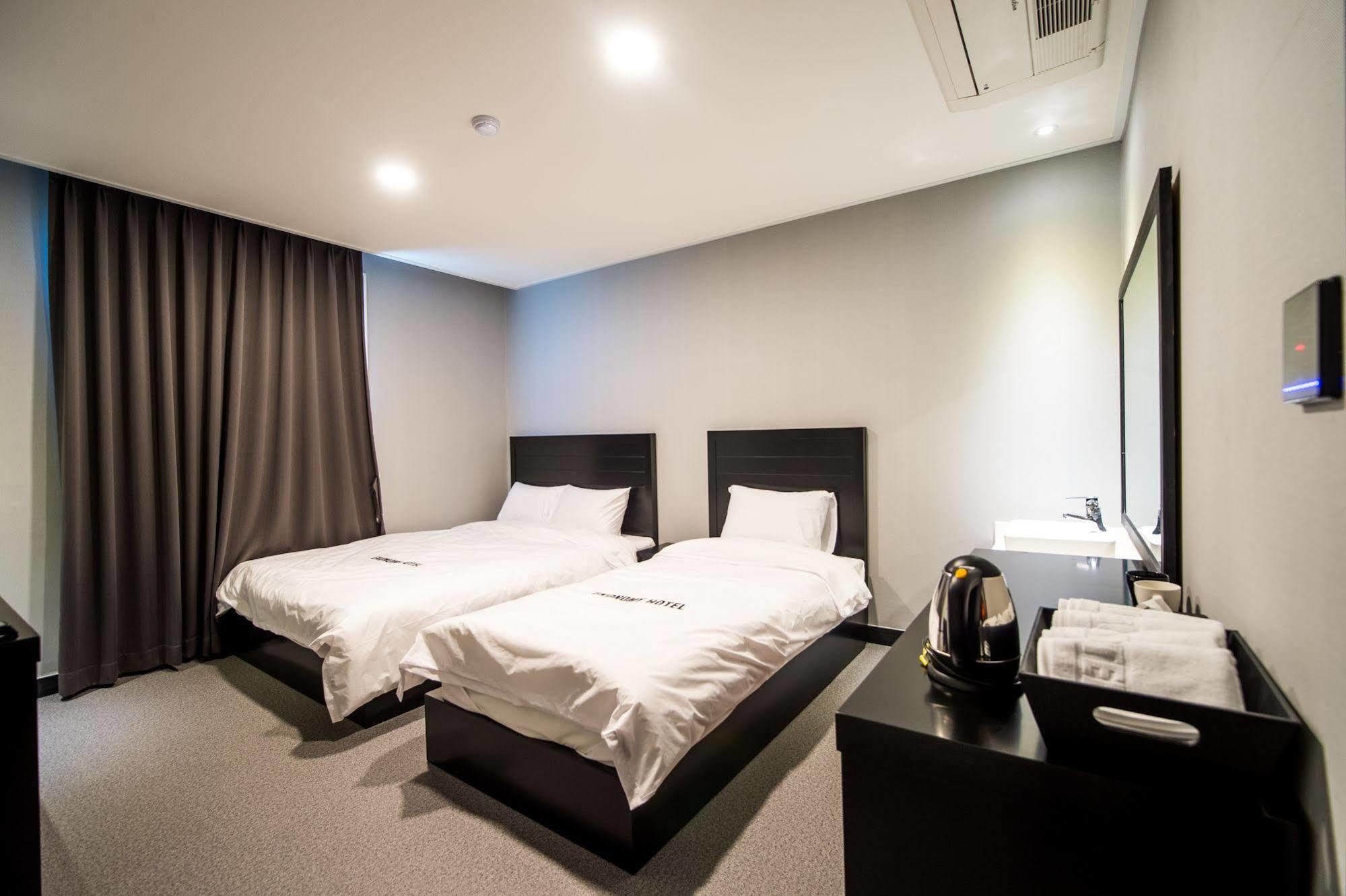 อีโคโนมี โฮเต็ล ซอกโช Hotel ซกโช ภายนอก รูปภาพ